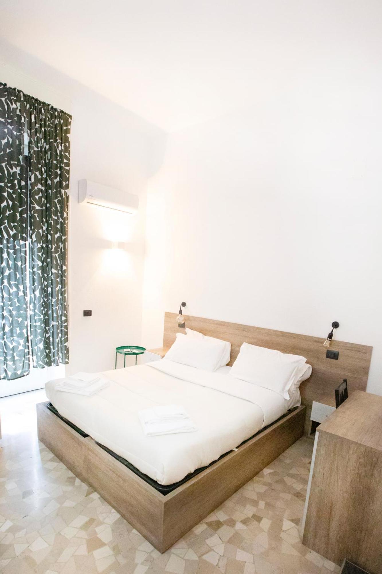 Hall Inn B&B In Chiostro Napels Buitenkant foto